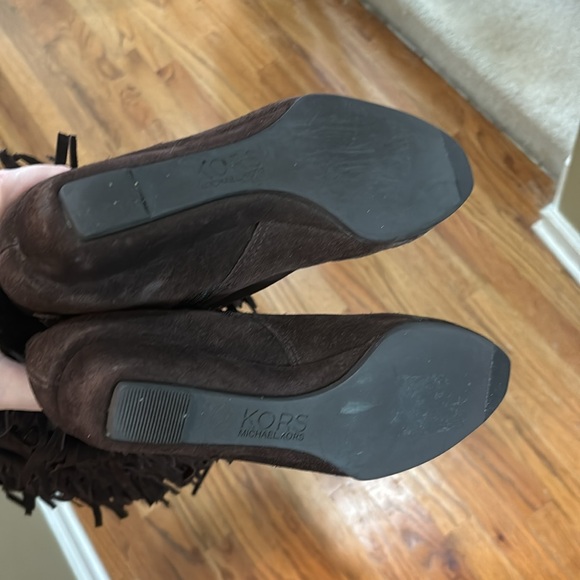 Micheal Kors Dark Brown Fringe Boot - 7M Like New - Picture 4 of 5